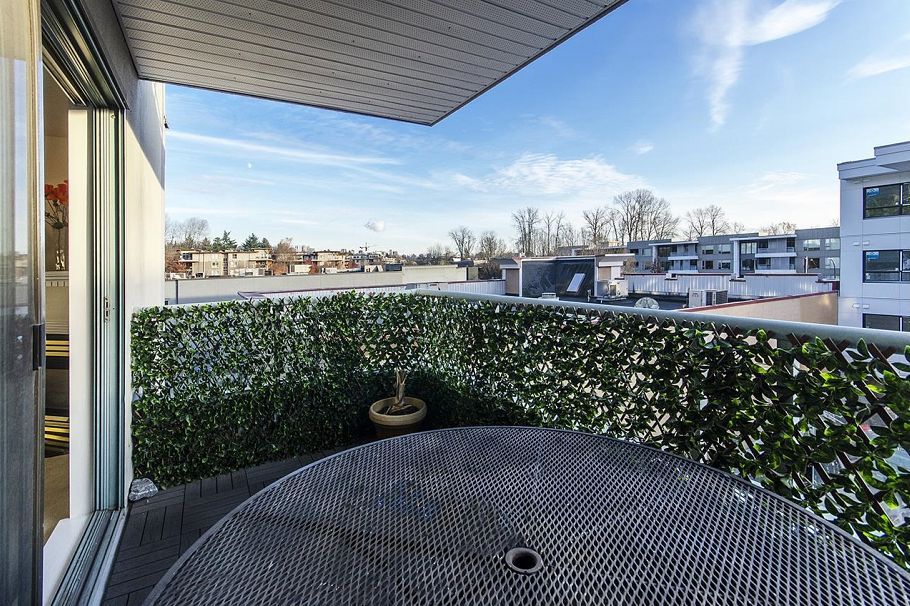 206 1085 W 17th Street North Vancouver, BC - 18