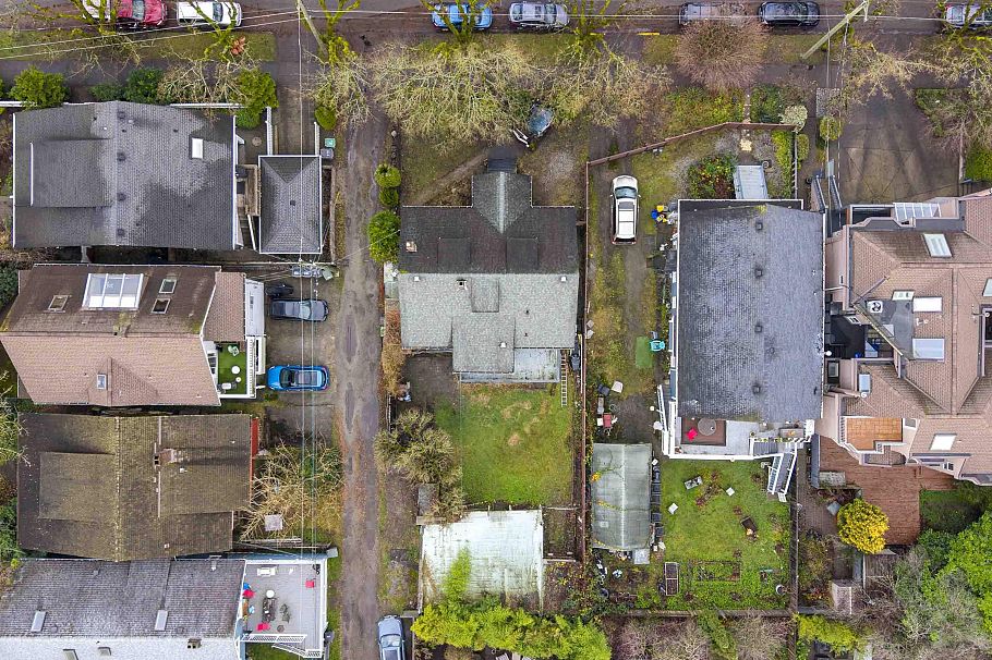 3056 W 6th Avenue Vancouver, BC - 34