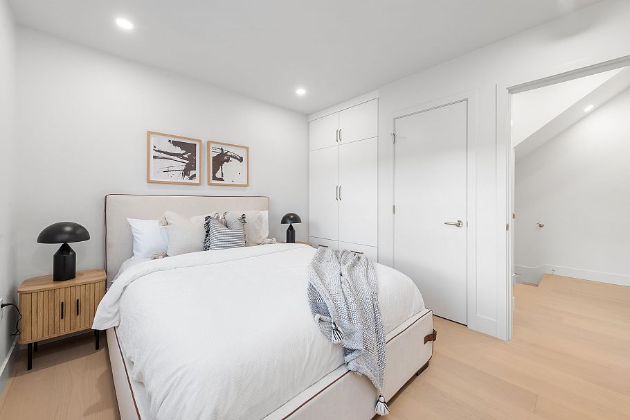 2134 E 10th Avenue Vancouver, BC - 20