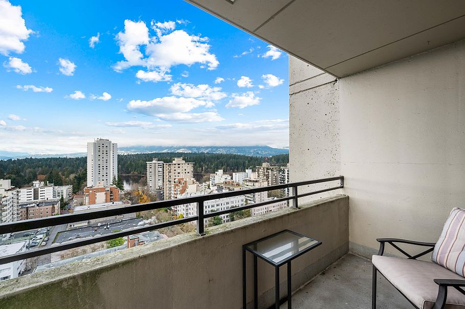 2004 1816 Haro Street Vancouver, BC - 11