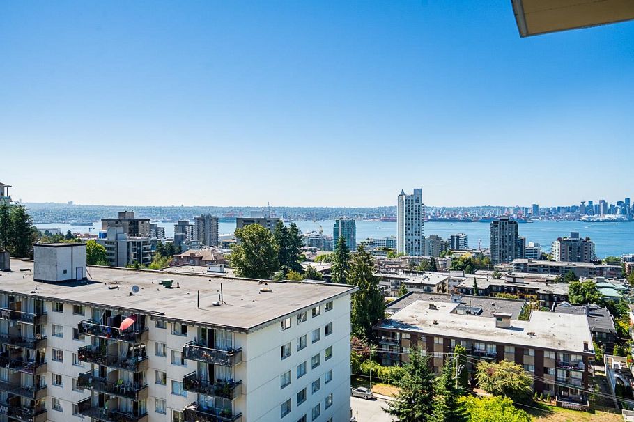 PH3 683 W Victoria Park North Vancouver, BC - 3