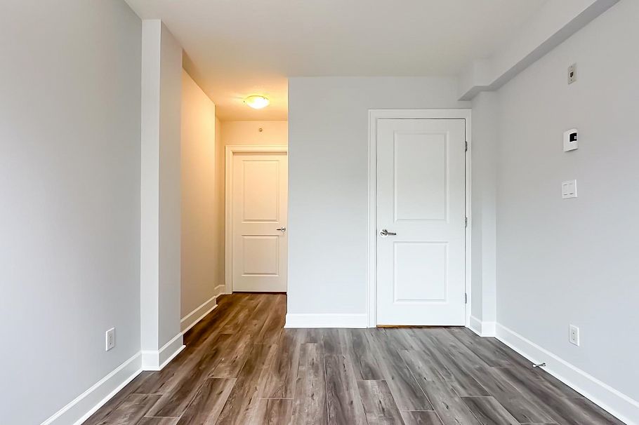 403 3811 Hastings Street Burnaby, BC - 11