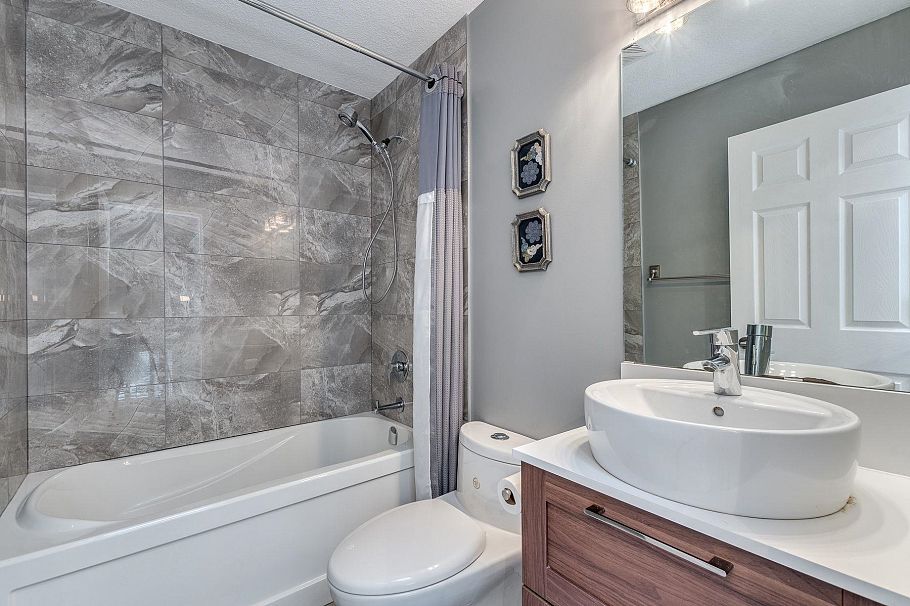 4 233 E 6th Street North Vancouver, BC - 26