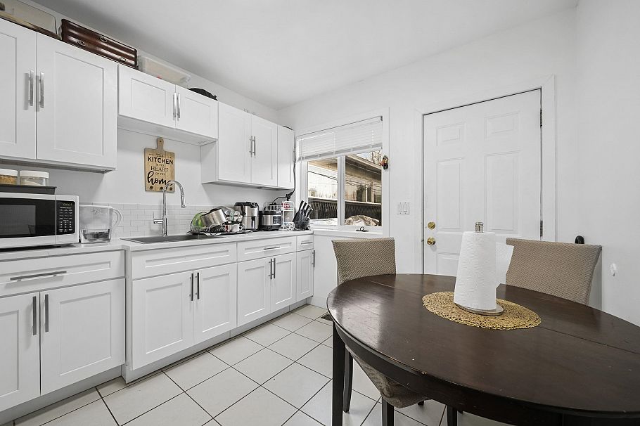 2316 Nanaimo Street Vancouver, BC - 8