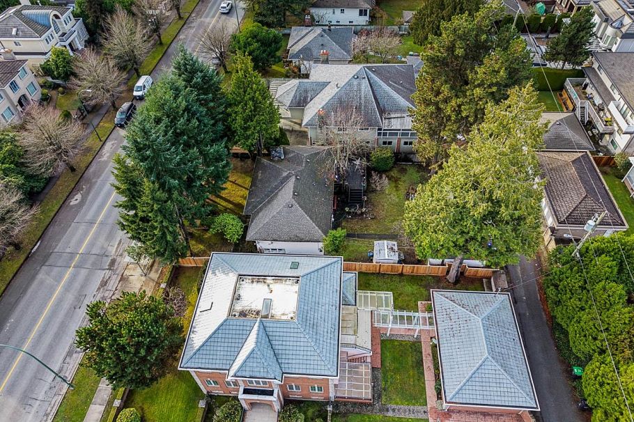 1323 W 49th Avenue Vancouver, BC - 11