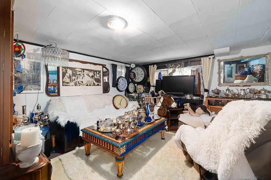 5735 Earles Street Vancouver, BC - 25