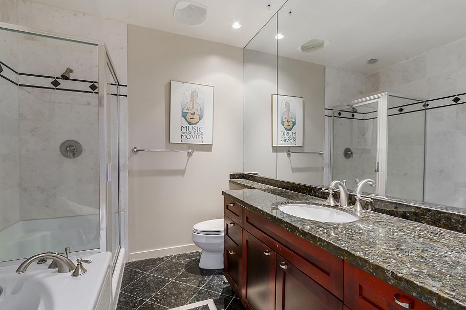 PH2803 1067 Marinaside Crescent Vancouver, BC - 12