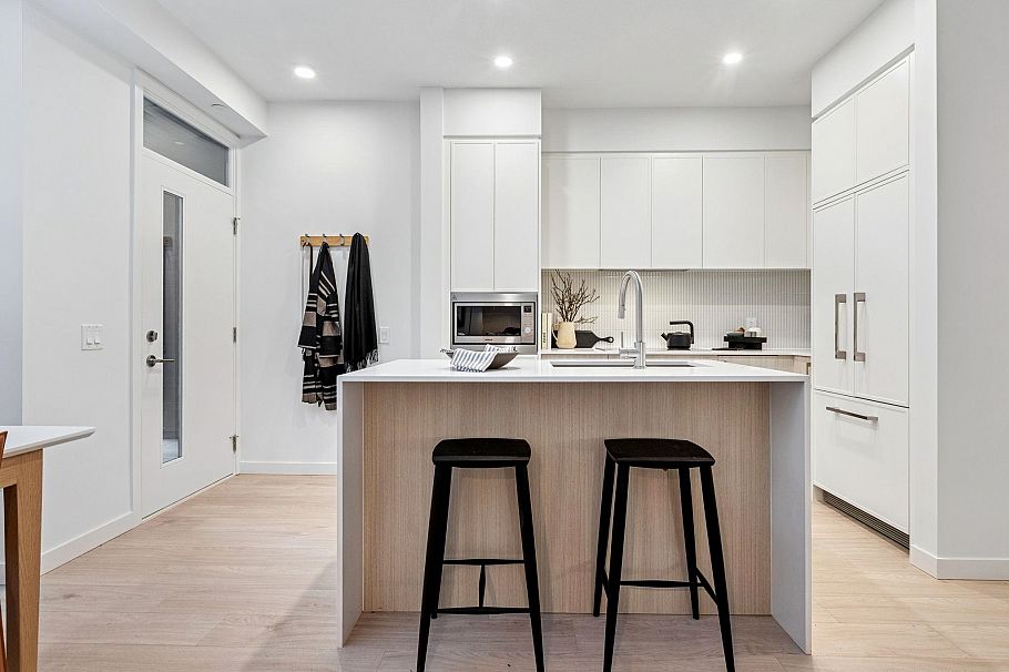 109 948 Lytton Street North Vancouver, BC - 14