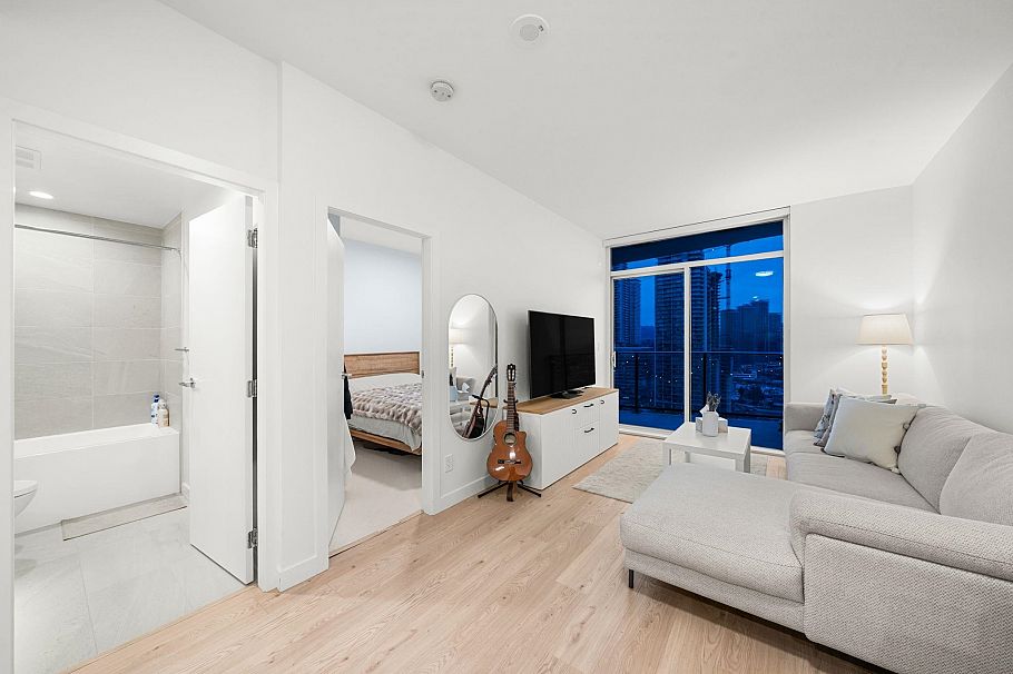 2607 2181 Madison Avenue Burnaby, BC - 2