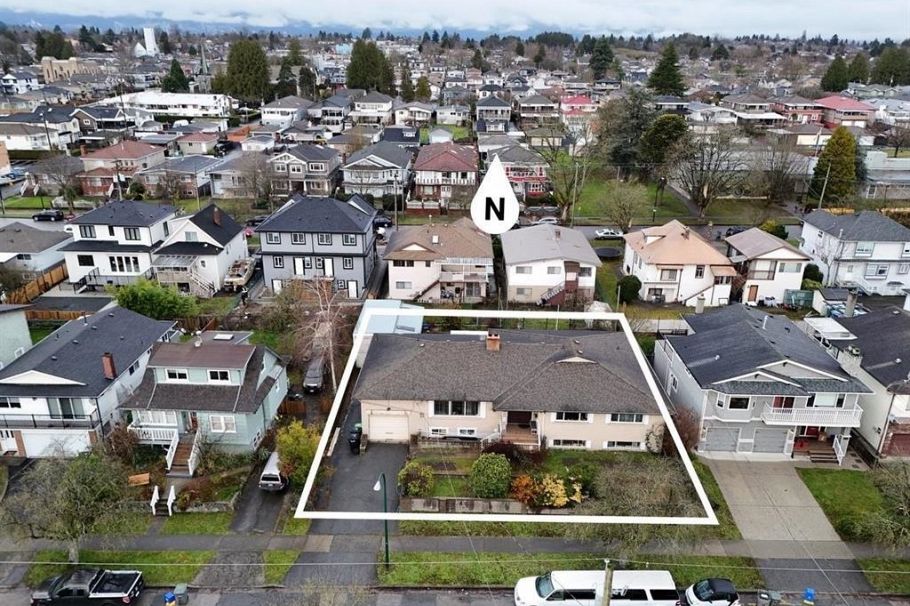 753 E 55th Avenue Vancouver, BC - 8