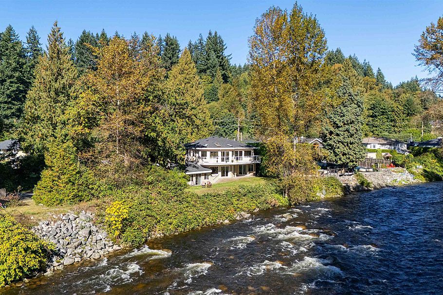 682 Seymour Boulevard North Vancouver, BC - 1