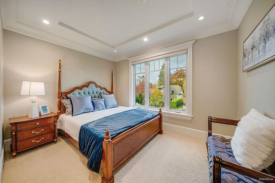 1332 W 47th Avenue Vancouver, BC - 24