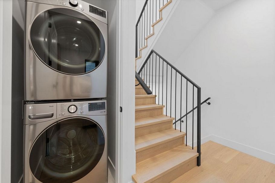 1 2846 W 12 Avenue Vancouver, BC - 23