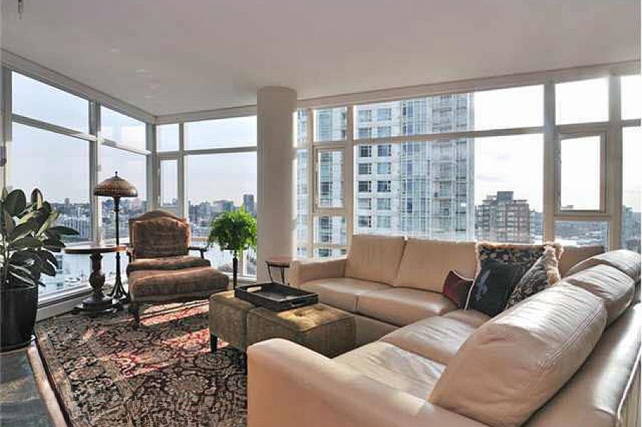 1807 198 AQUARIUS MEWS, Vancouver BC V6Z 2Y4 Vancouver, BC - 2