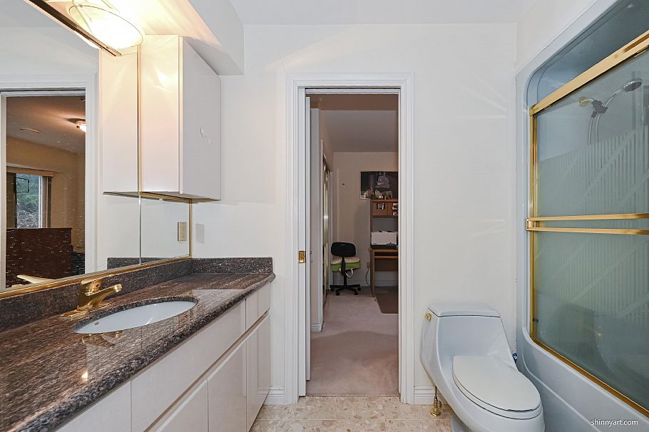 2908 W 30th Avenue Vancouver, BC - 22