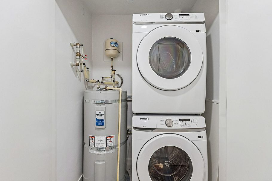 109 948 Lytton Street North Vancouver, BC - 23