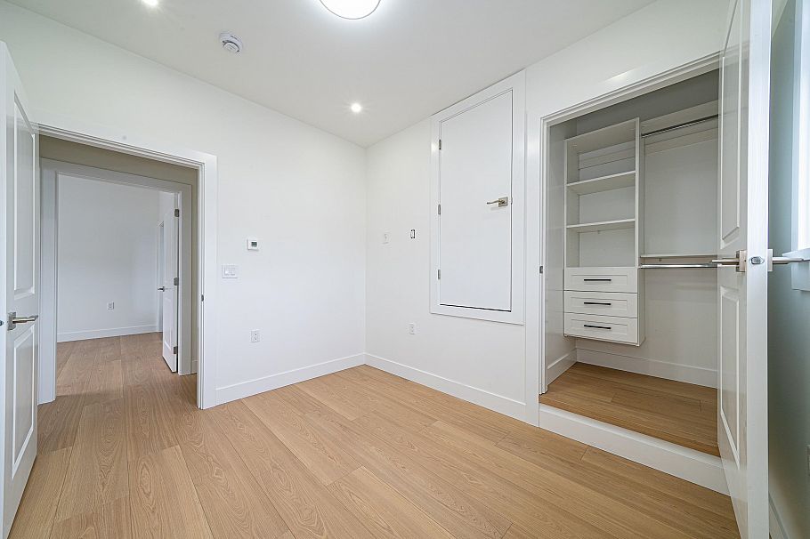 2172 E 46th Avenue Vancouver, BC - 10