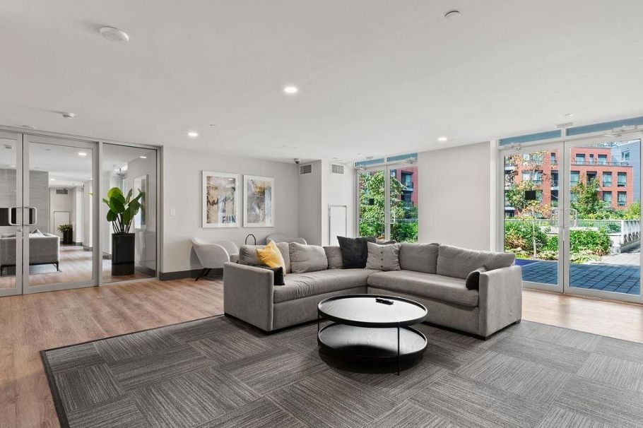 409 3581 E Kent Avenue North Vancouver, BC - 26