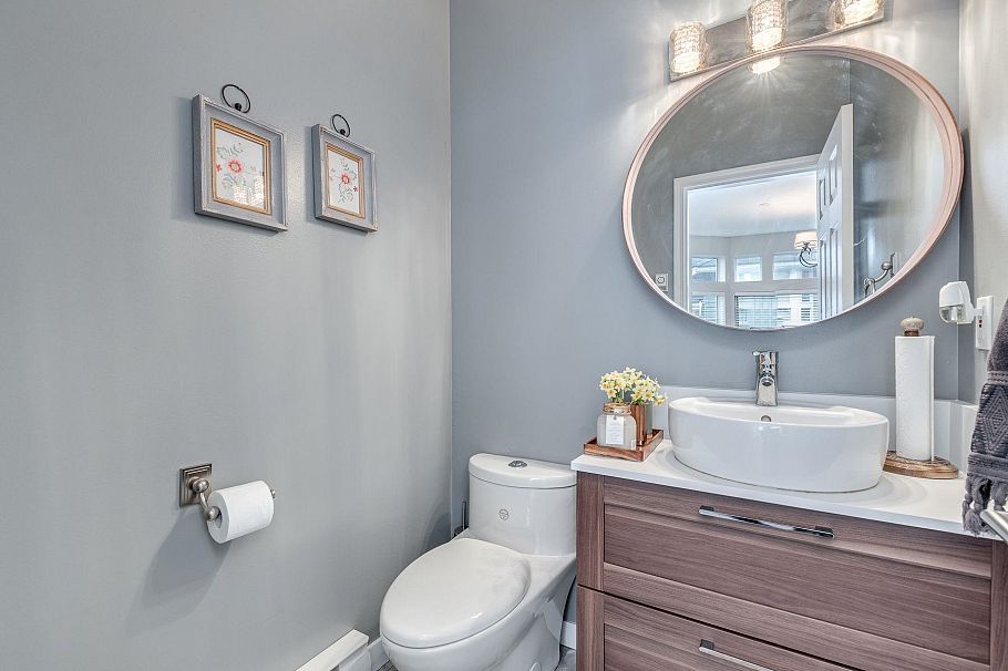 4 233 E 6th Street North Vancouver, BC - 25