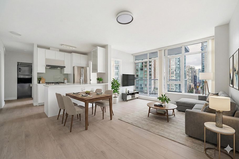 907 480 Robson Street Vancouver, BC - 3