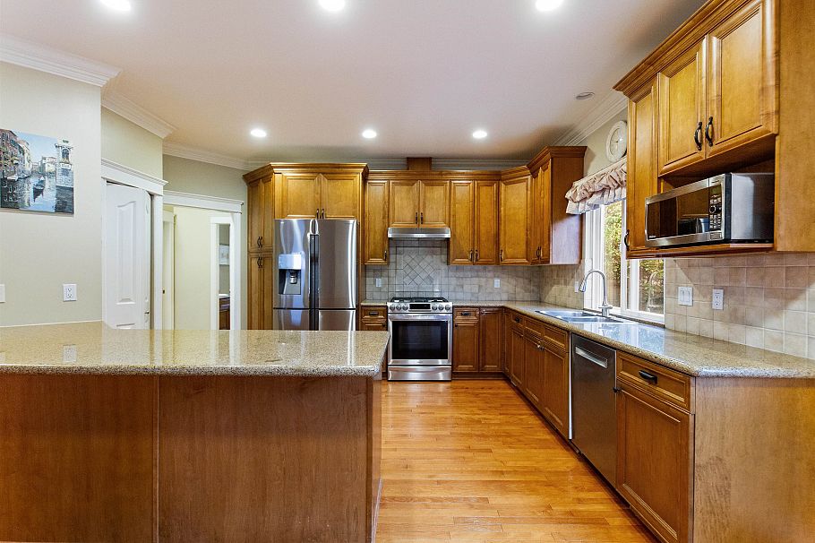 3782 Lonsdale Avenue North Vancouver, BC - 6