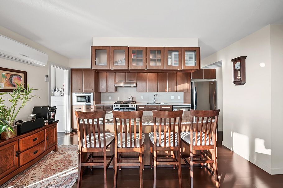 805 683 W Victoria Park North Vancouver, BC - 19