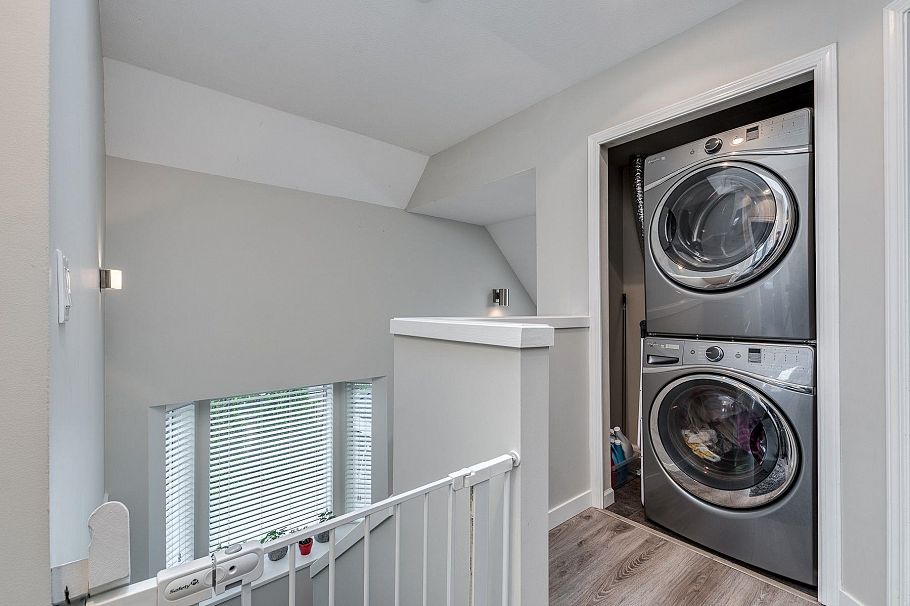 4 233 E 6th Street North Vancouver, BC - 37