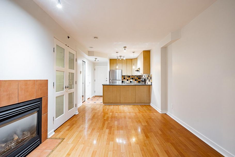 311 819 Hamilton Street Vancouver, BC - 11