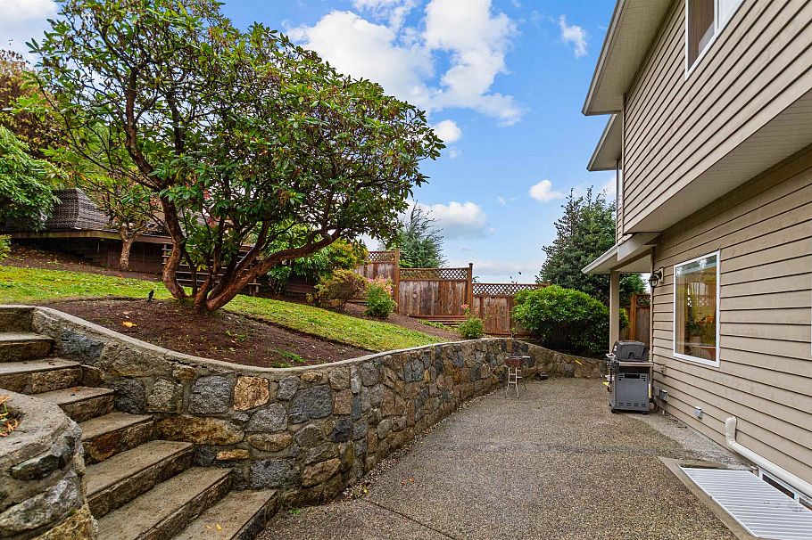 3782 Lonsdale Avenue North Vancouver, BC - 25