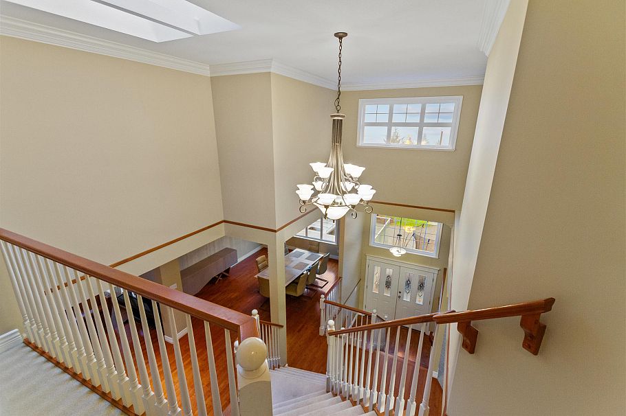 3782 Lonsdale Avenue North Vancouver, BC - 5