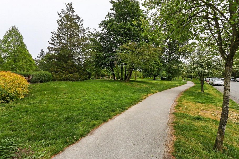 1406 4655 Valley Drive Vancouver, BC - 9