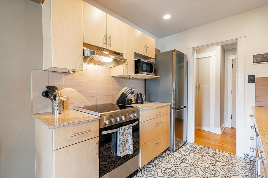 305 3530 Cambie Street Vancouver, BC - 22