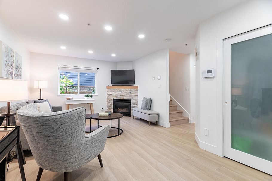 2 1233 W 16th Street North Vancouver, BC - 7