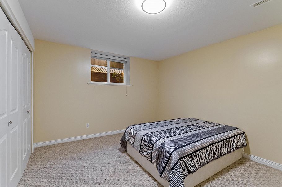 3782 Lonsdale Avenue North Vancouver, BC - 20