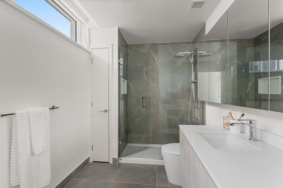 3249 Clive Avenue Vancouver, BC - 20