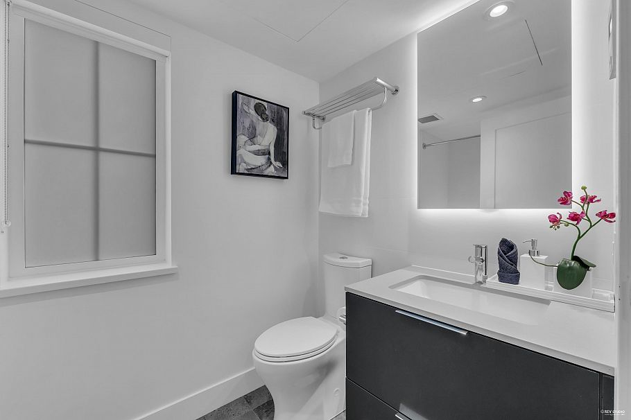 118 2070 Curling Road North Vancouver, BC - 22