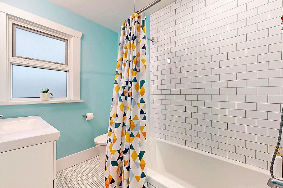 2640 Mcgill Street Vancouver, BC - 6