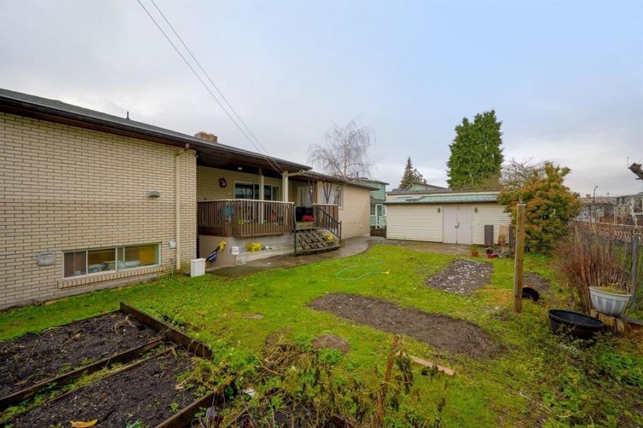 753 E 55th Avenue Vancouver, BC - 18