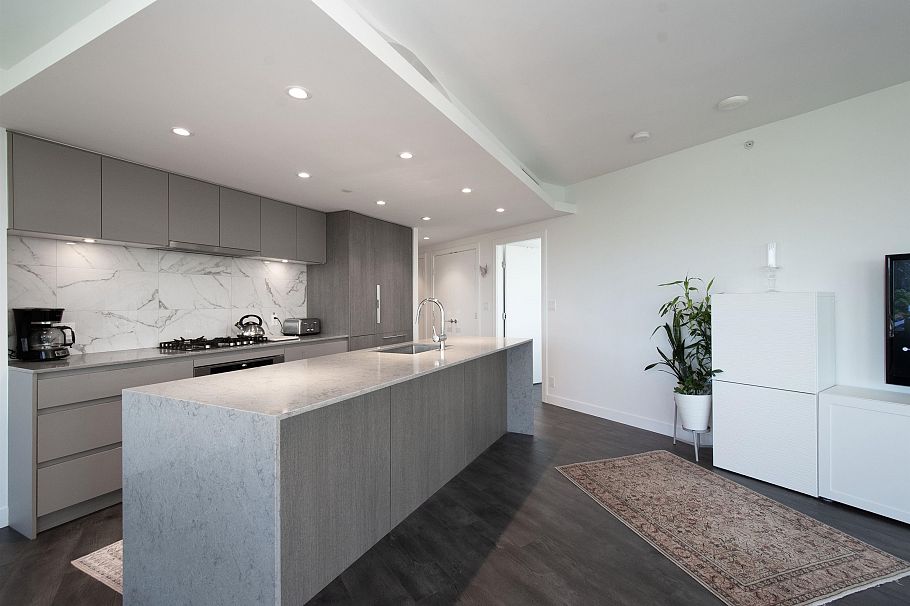 1807 1500 Fern Street North Vancouver, BC - 11