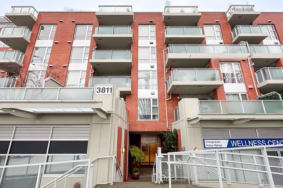 403 3811 Hastings Street Burnaby, BC - 1