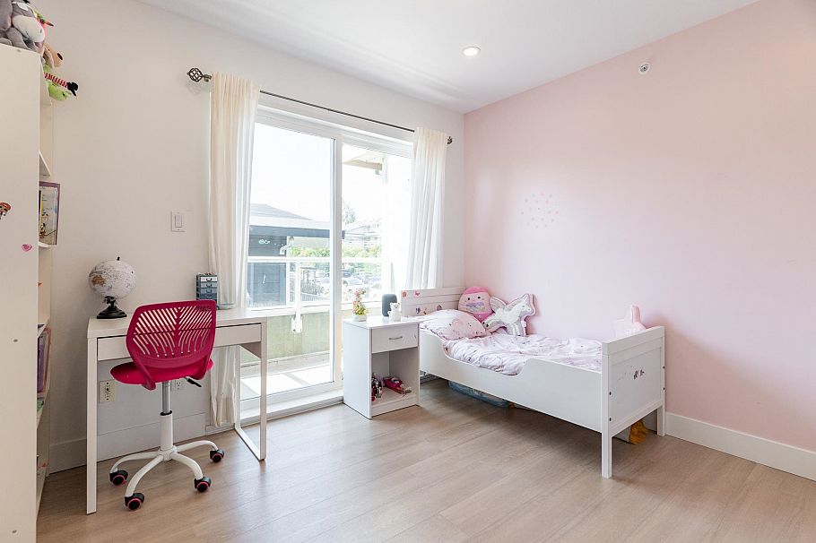 2 1233 W 16th Street North Vancouver, BC - 28