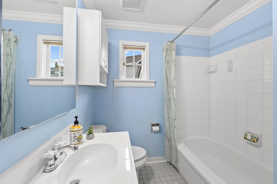 1926 Aspen Avenue Vancouver, BC - 29