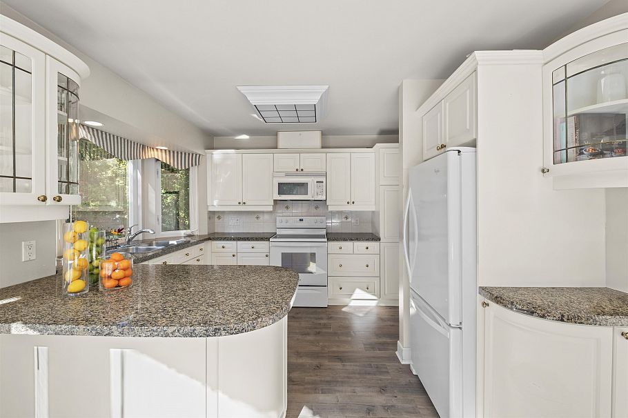 682 Seymour Boulevard North Vancouver, BC - 14