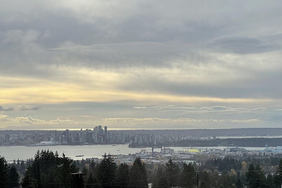 3782 Lonsdale Avenue North Vancouver, BC - 2