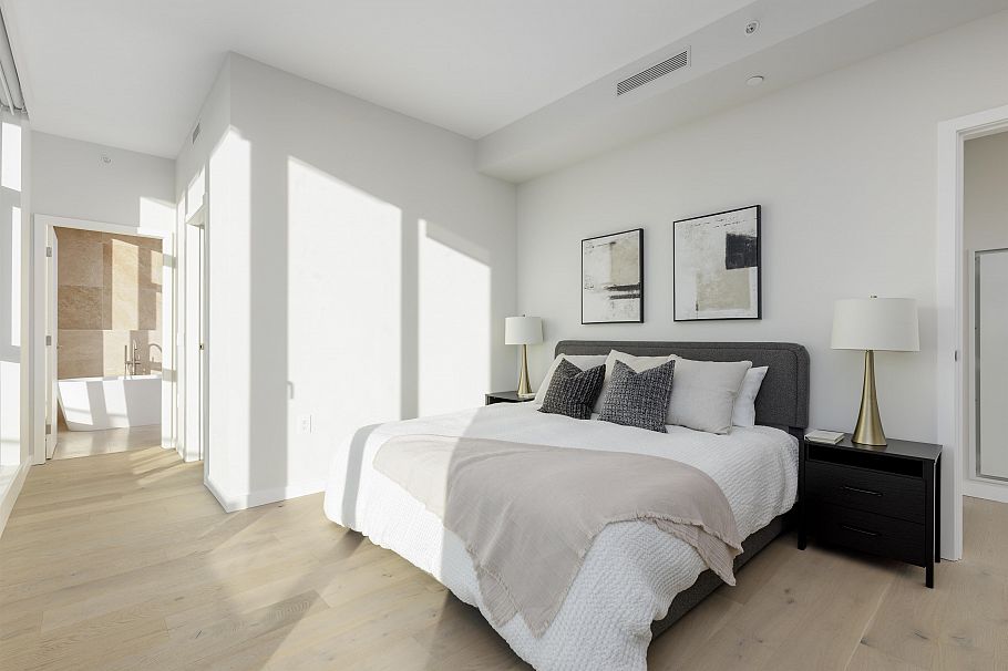 2702 7433 Cambie Street Vancouver, BC - 11