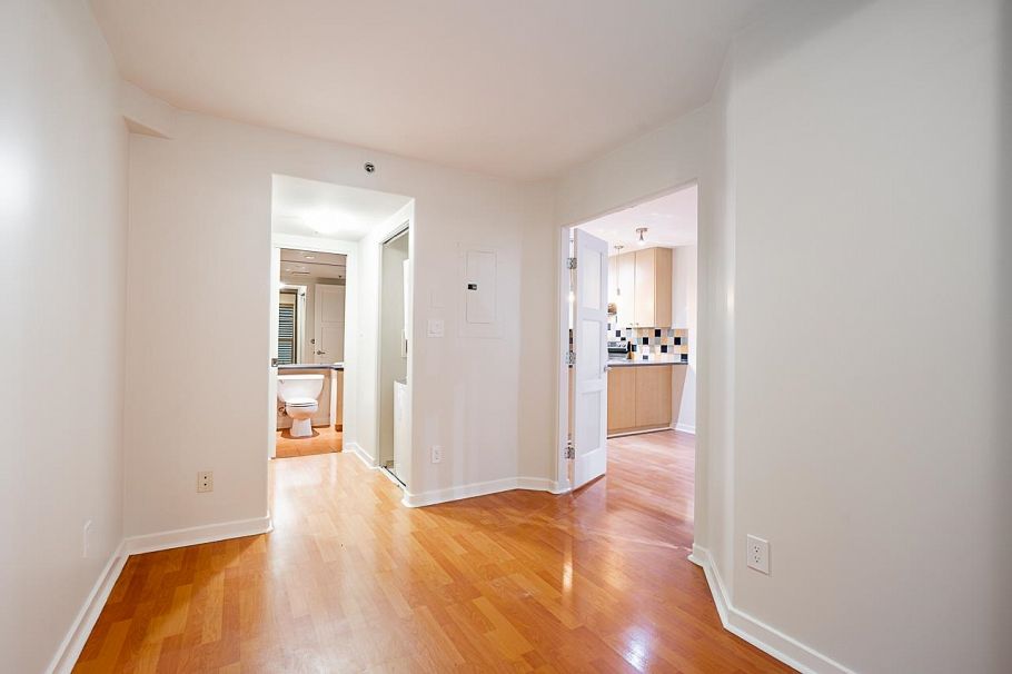 311 819 Hamilton Street Vancouver, BC - 24