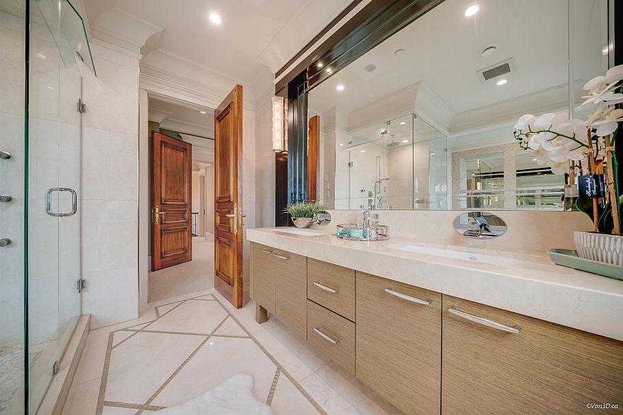 1332 W 47th Avenue Vancouver, BC - 23