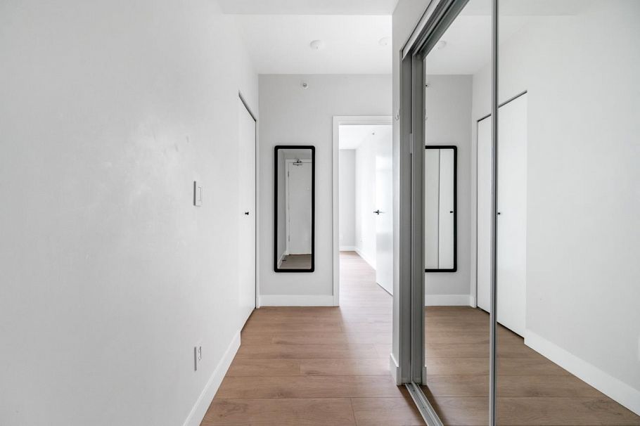 907 480 Robson Street Vancouver, BC - 10