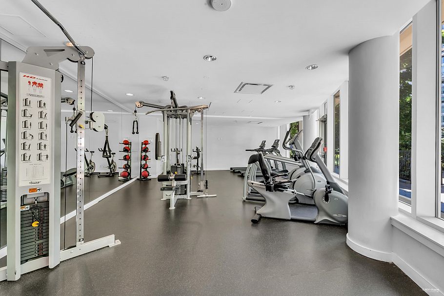 1002 88 W 1st Avenue Vancouver, BC - 4