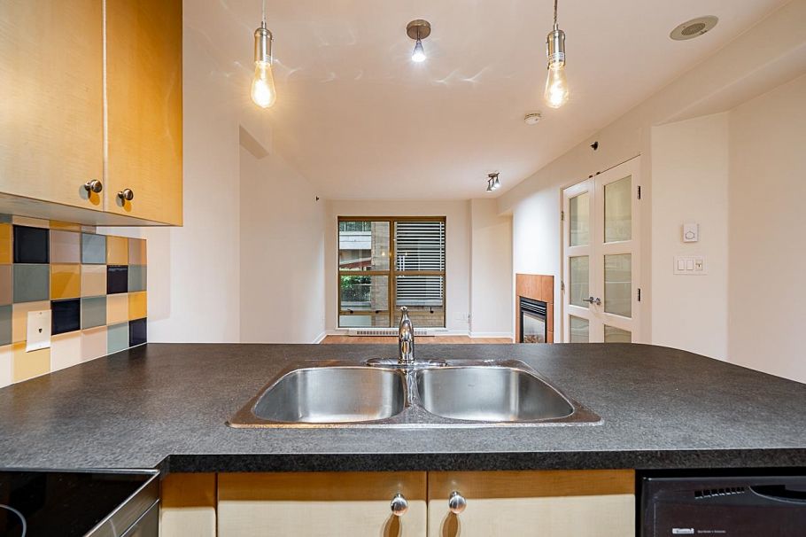 311 819 Hamilton Street Vancouver, BC - 19